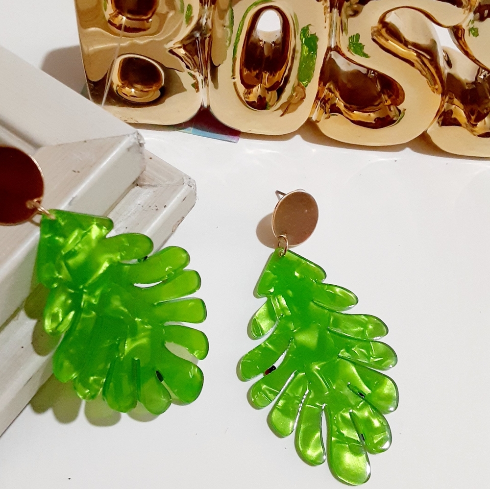 Acrylic Resin Leaf Drop Dangle Statement Earrings… - image 2